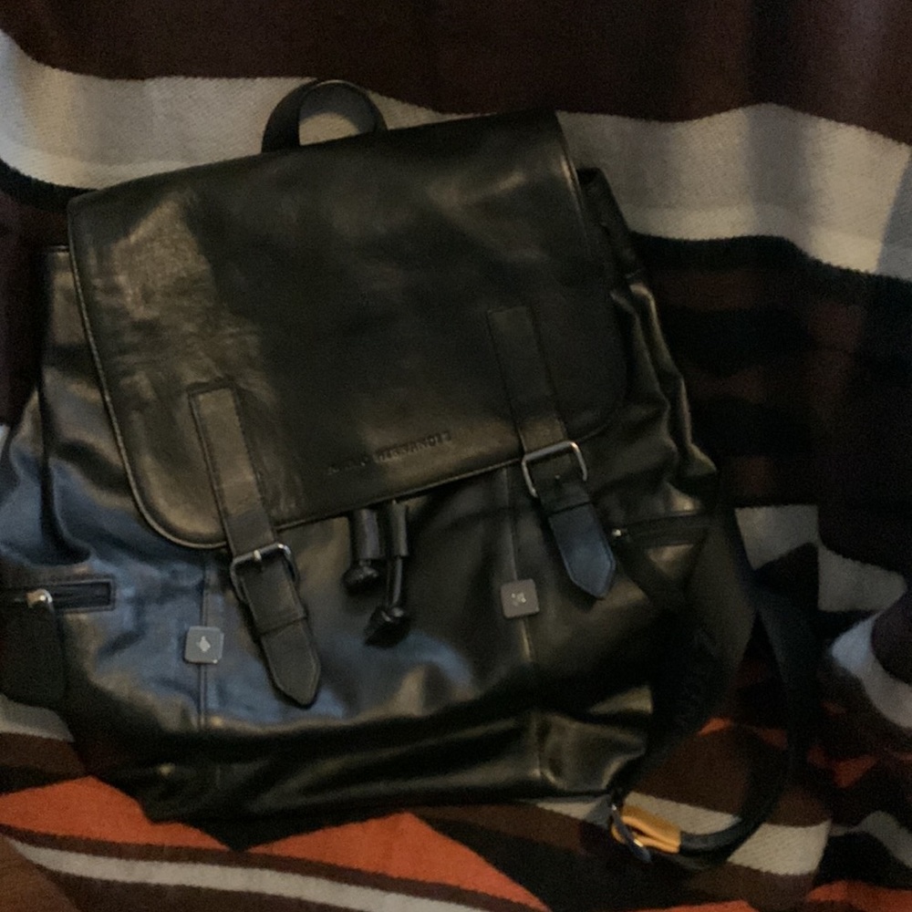 Mario Hernandez Handcrafted Black Leather Backpack - Picture 16 of 16